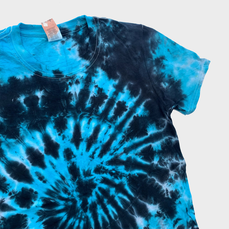 Blue/Black Spiral Tie Dye T-shirt - Free Shipping - iimvclothing