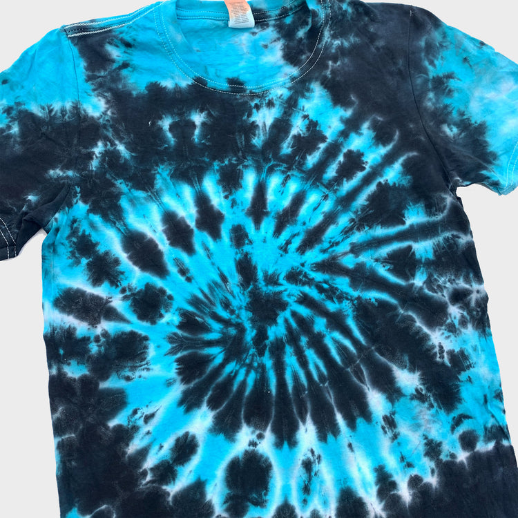 Blue/Black Spiral Tie Dye T-shirt - Free Shipping - iimvclothing