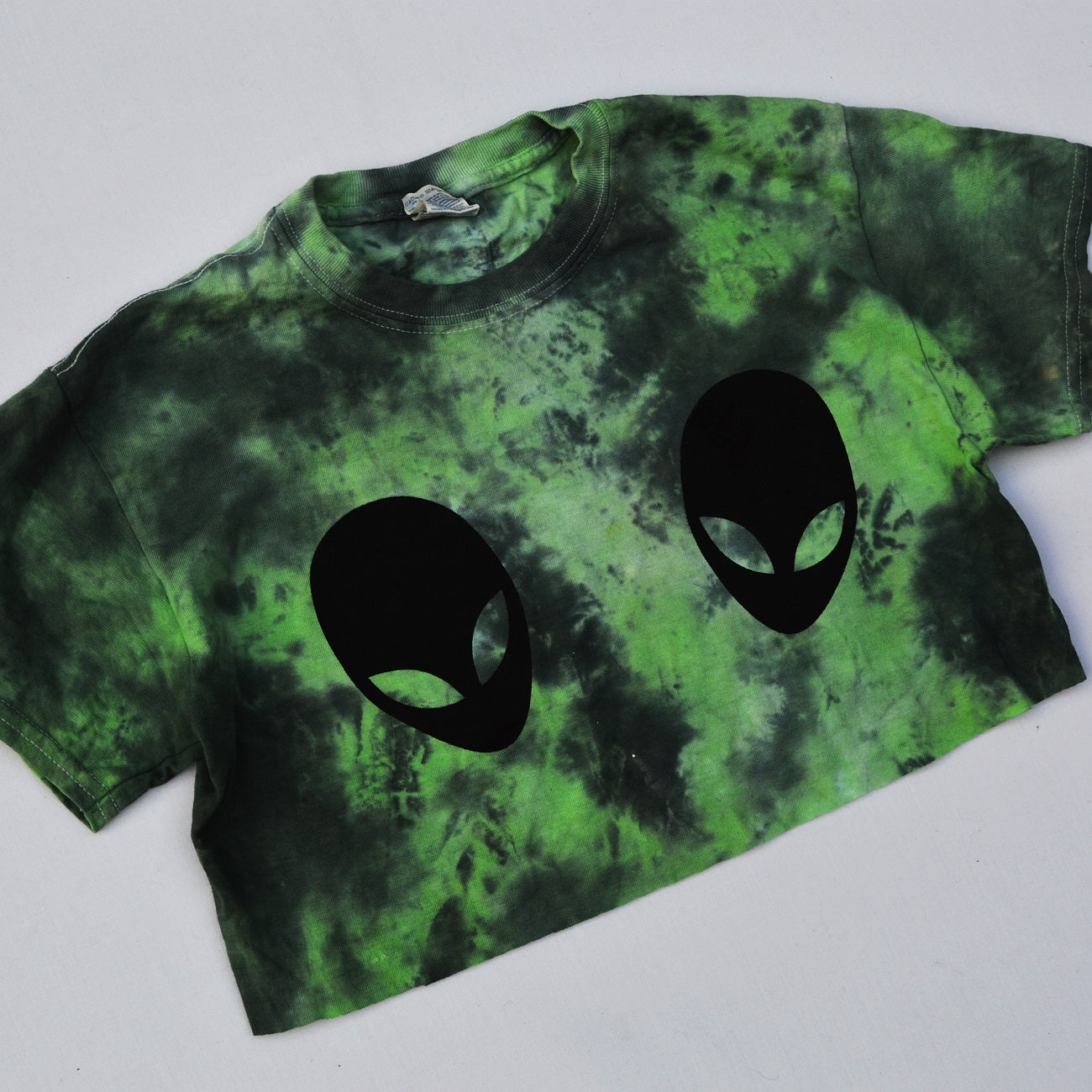 Alien Boobs Green/Black Tie Dye Crop Top - Free Shipping - iimvclothing