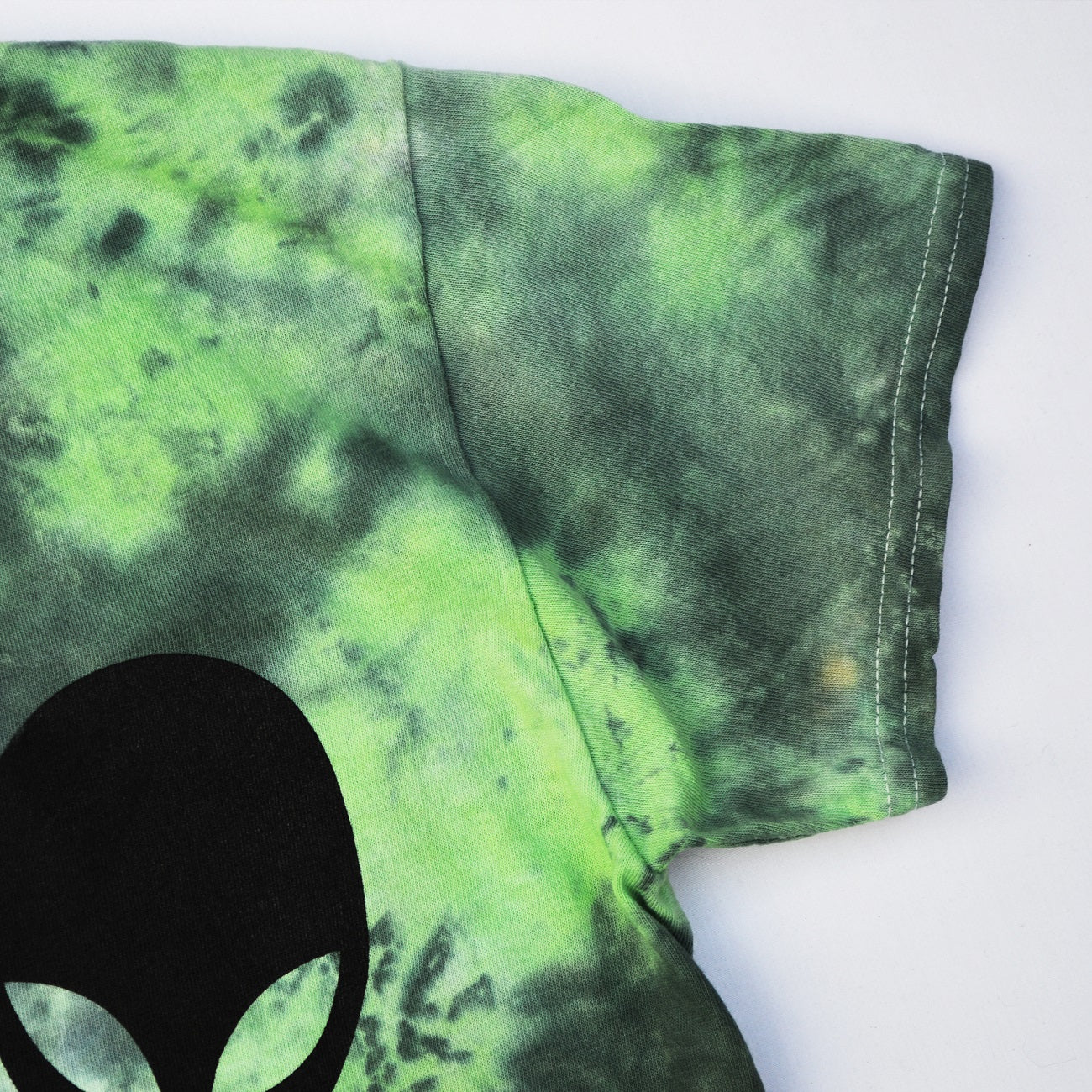 Alien Boobs Green/Black Tie Dye Crop Top - Free Shipping - iimvclothing