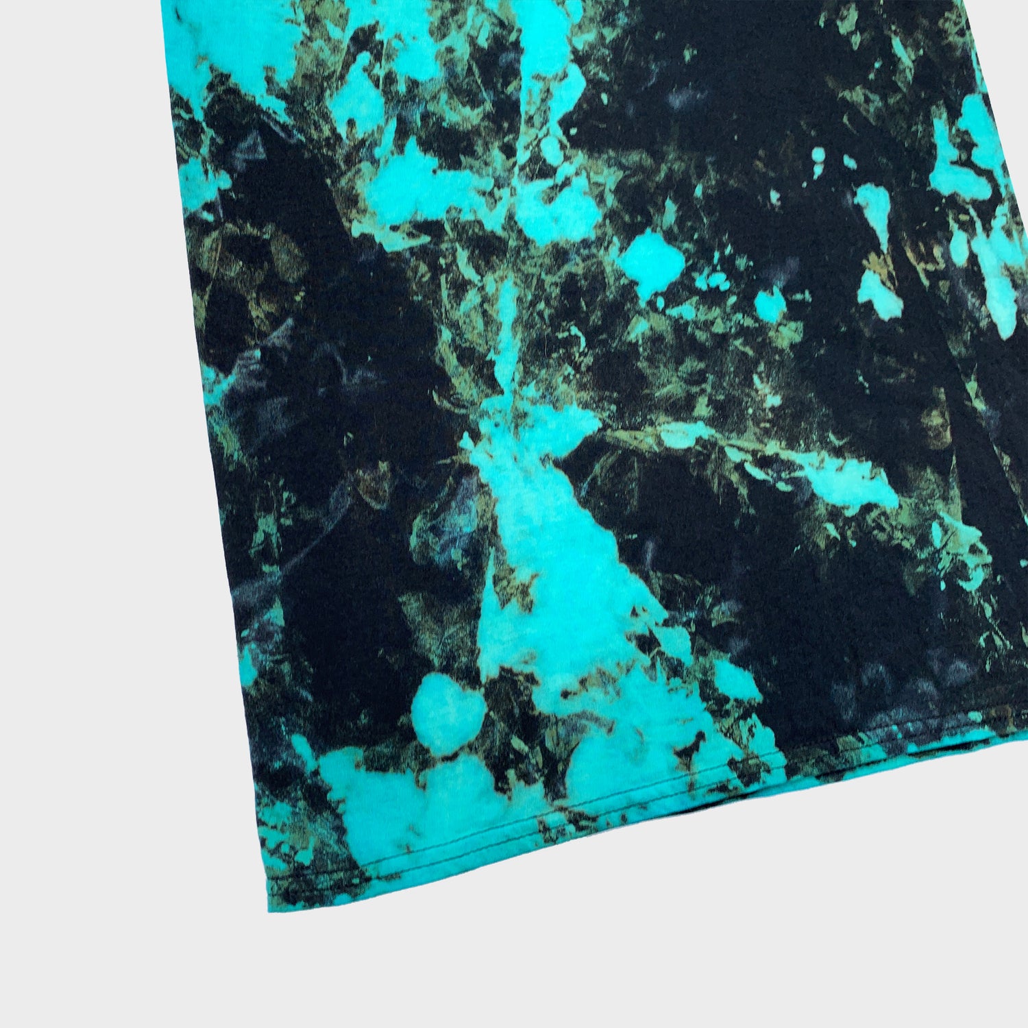 Blue/Black Reverse Tie Dye T-shirt - Free Shipping - iimvclothing