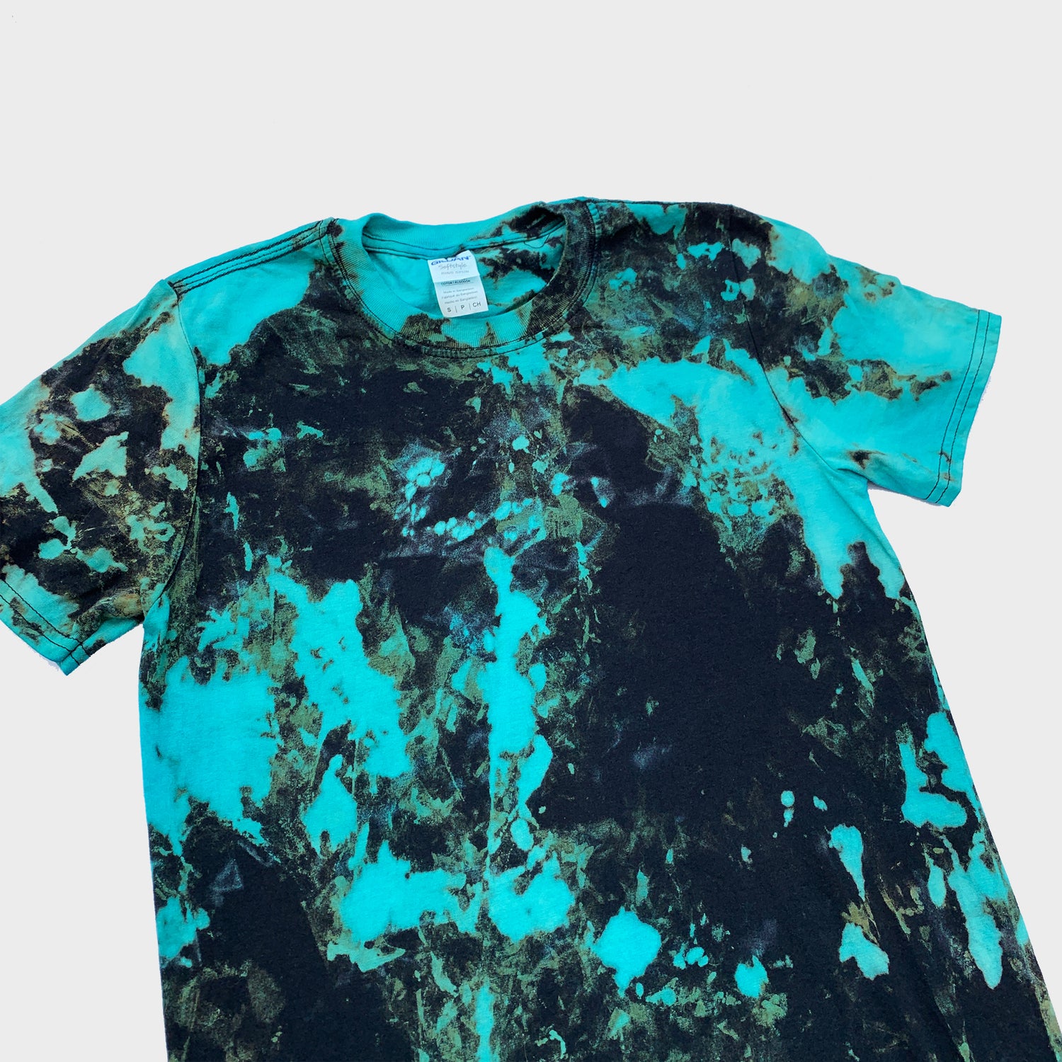 Blue/Black Reverse Tie Dye T-shirt - Free Shipping - iimvclothing