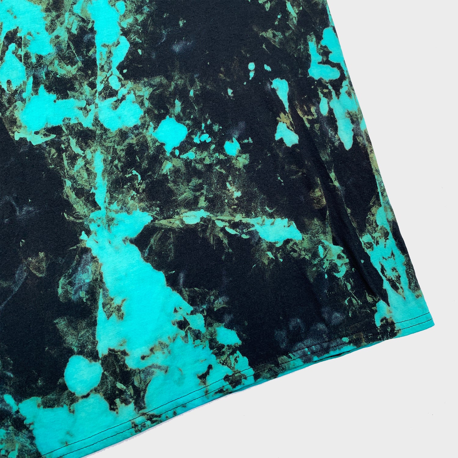 Blue/Black Reverse Tie Dye T-shirt - Free Shipping - iimvclothing