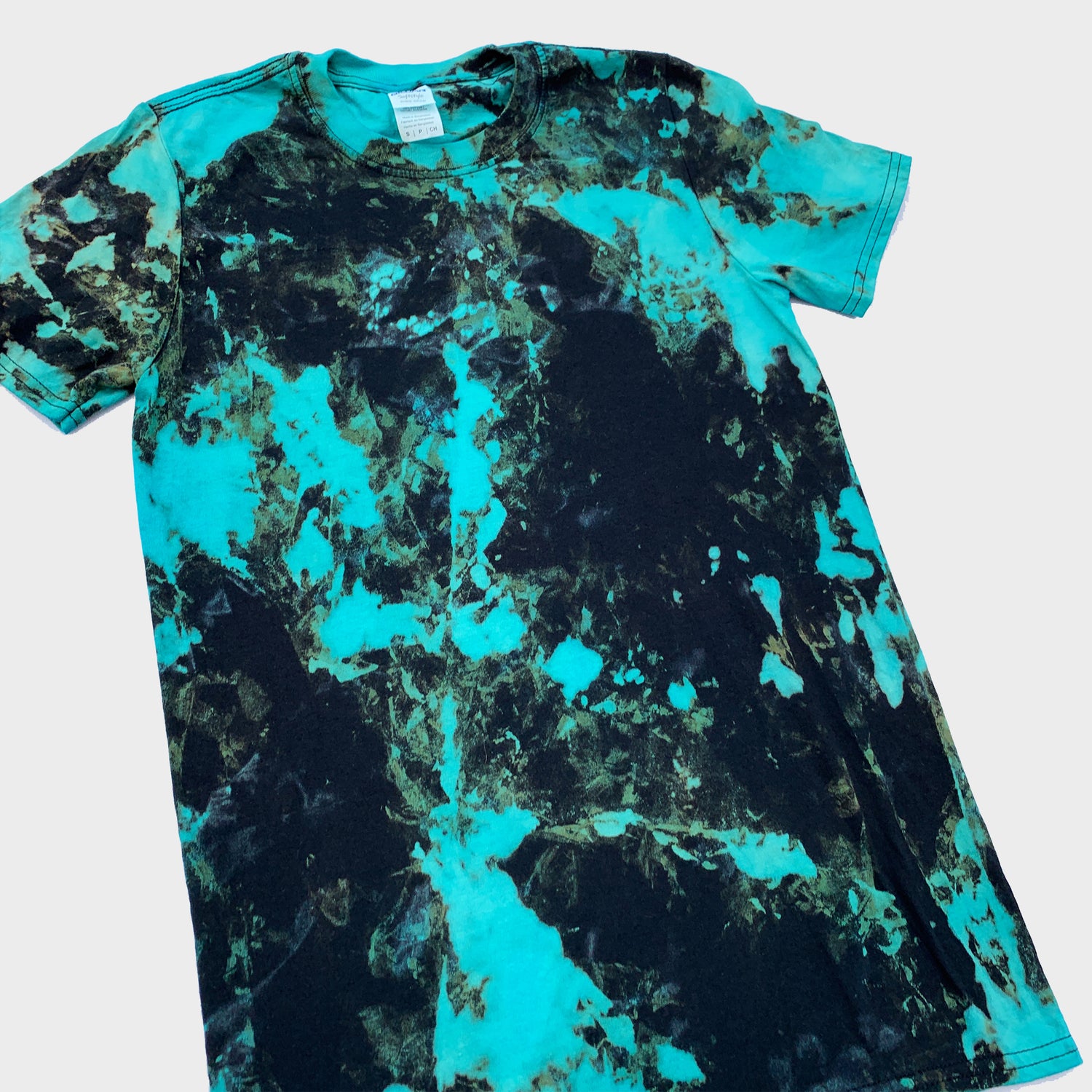 Blue/Black Reverse Tie Dye T-shirt - Free Shipping - iimvclothing
