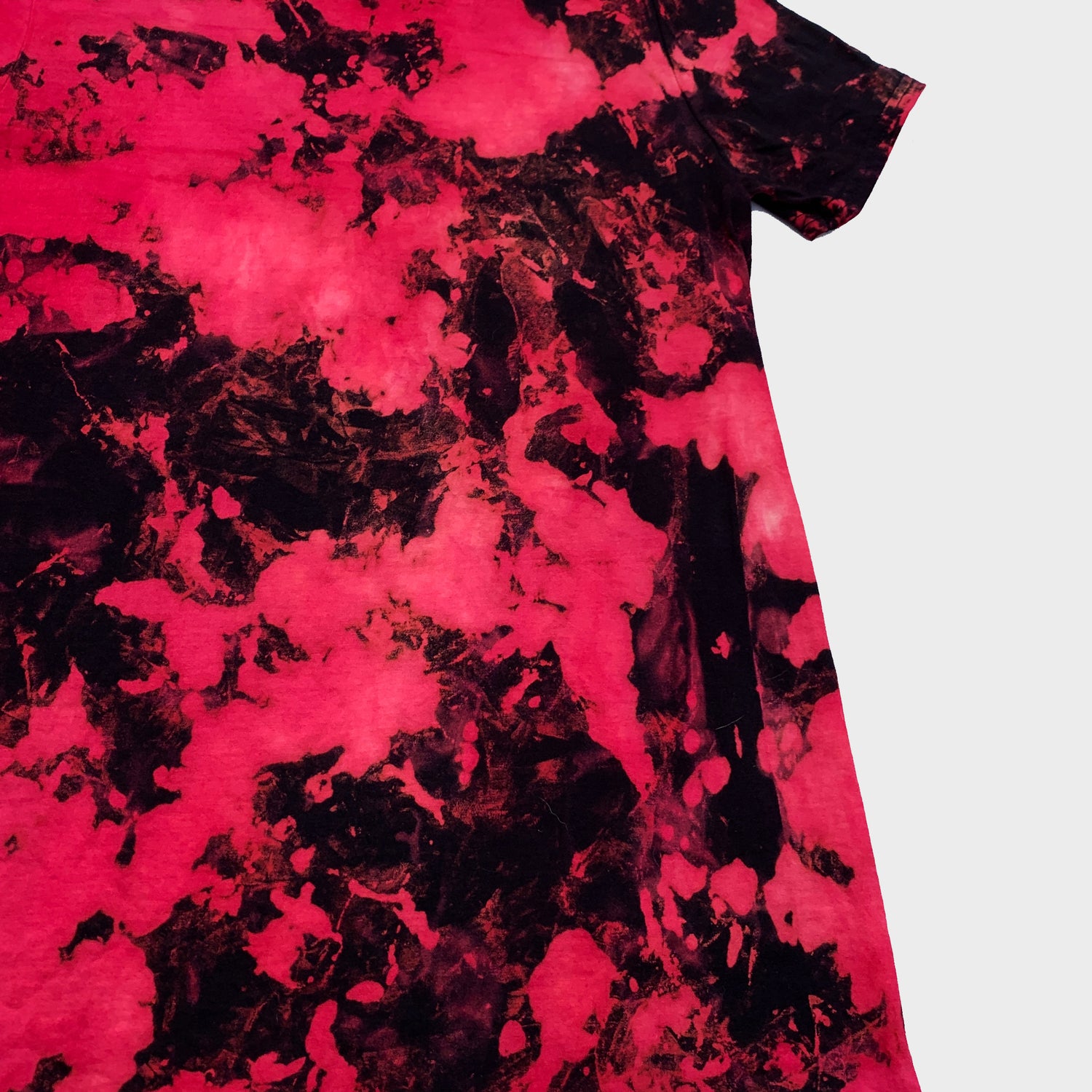 Red/Black Reverse Tie Dye T-shirt - Free Shipping - iimvclothing