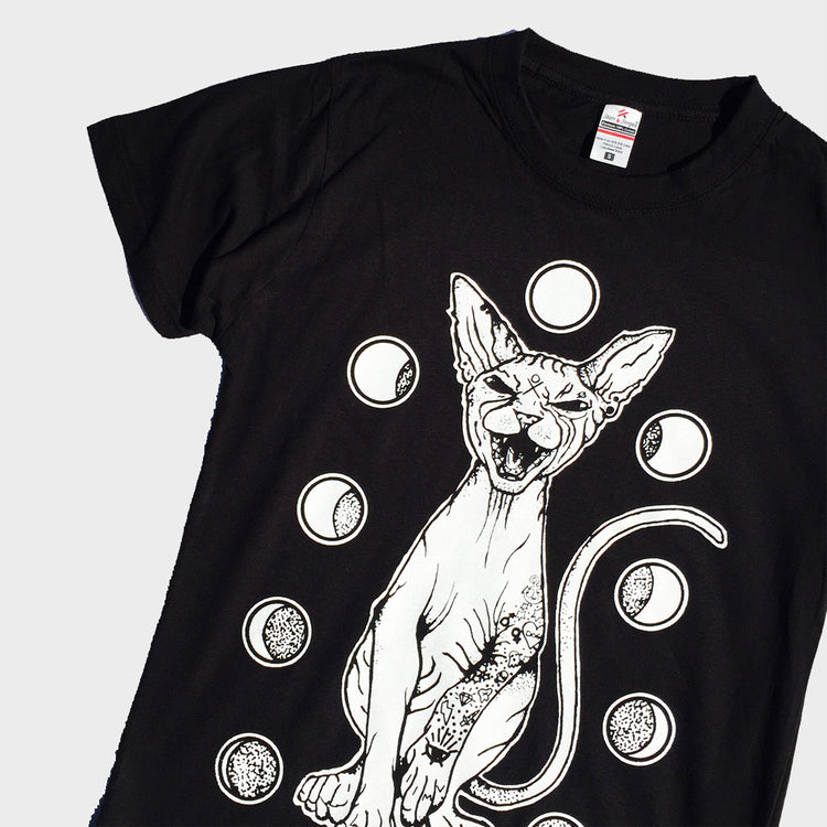 Moon Cat Black T-shirt - Free Shipping - iimvclothing