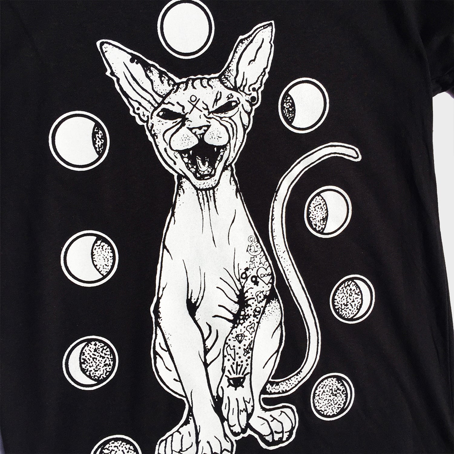 Moon Cat Black T-shirt - Free Shipping - iimvclothing