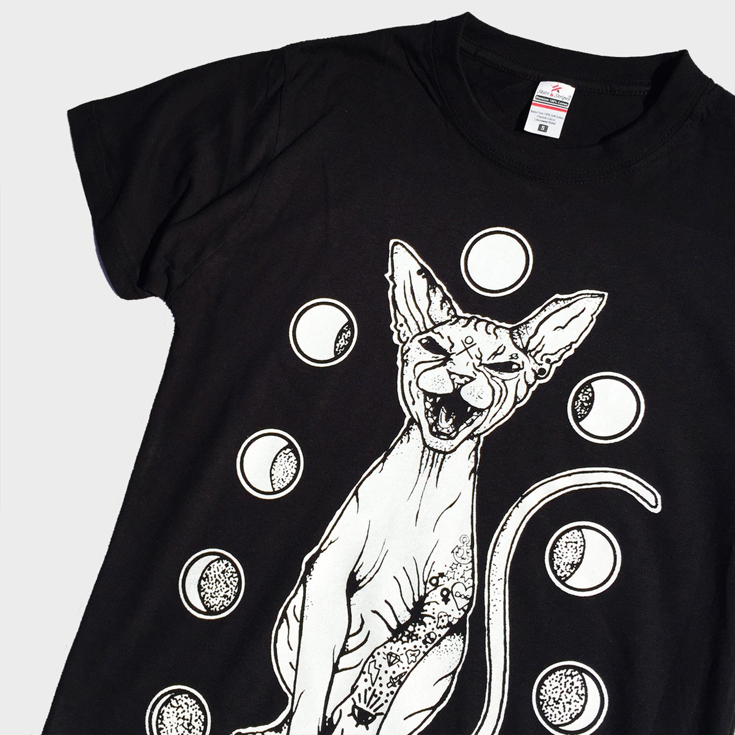 Moon Cat Black T-shirt - Free Shipping - iimvclothing