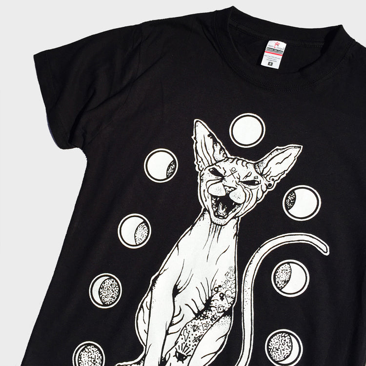 Moon Cat Black T-shirt - Free Shipping - iimvclothing