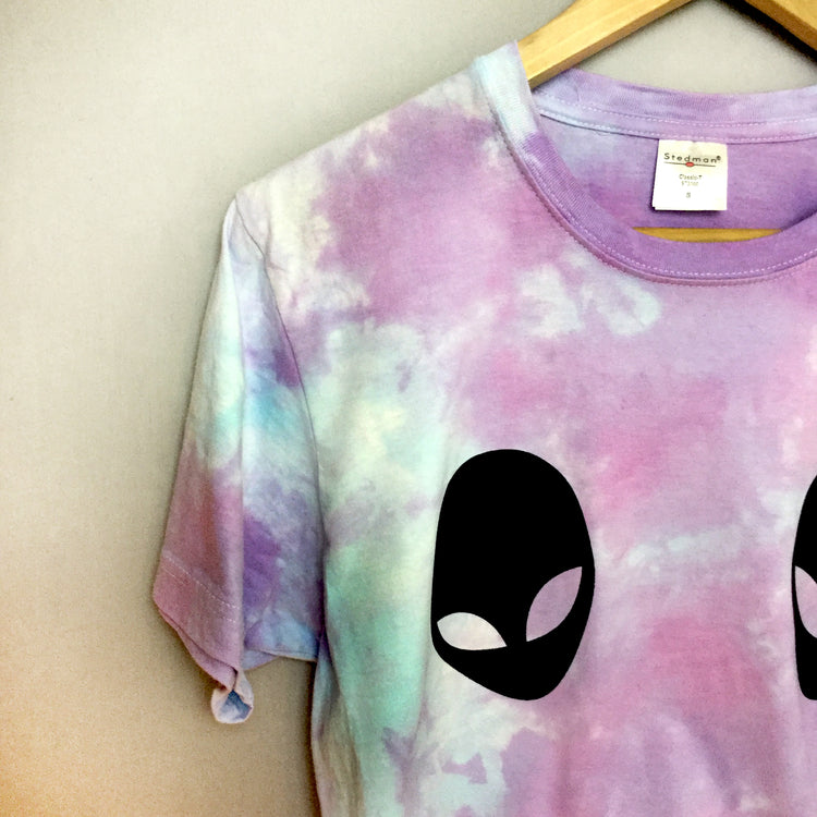 Alien Boobs Purple/Blue Tie Dye Crop Top - Free Shipping - iimvclothing